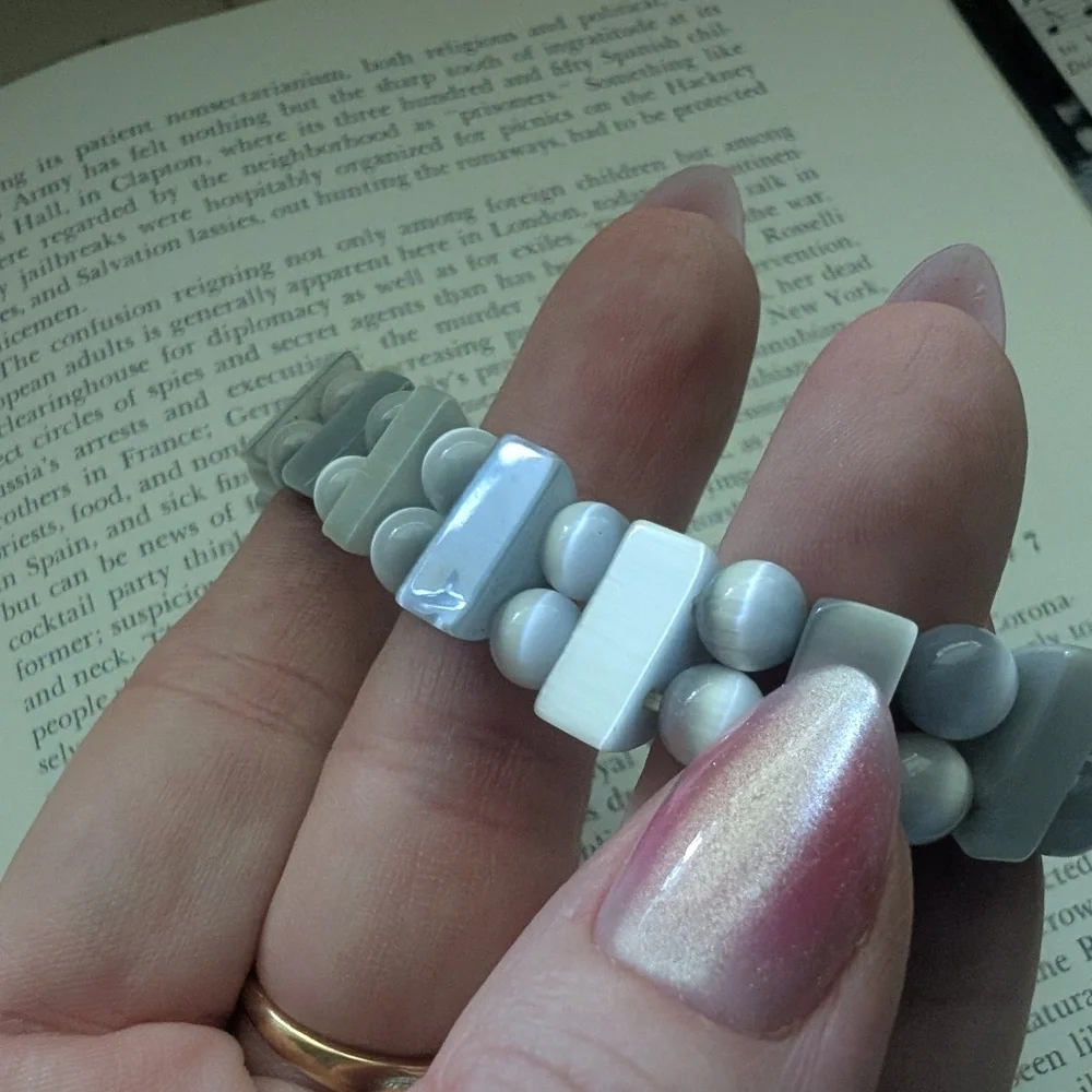 Gray Crystal Stretch Bracelet - Picture 5 of 8